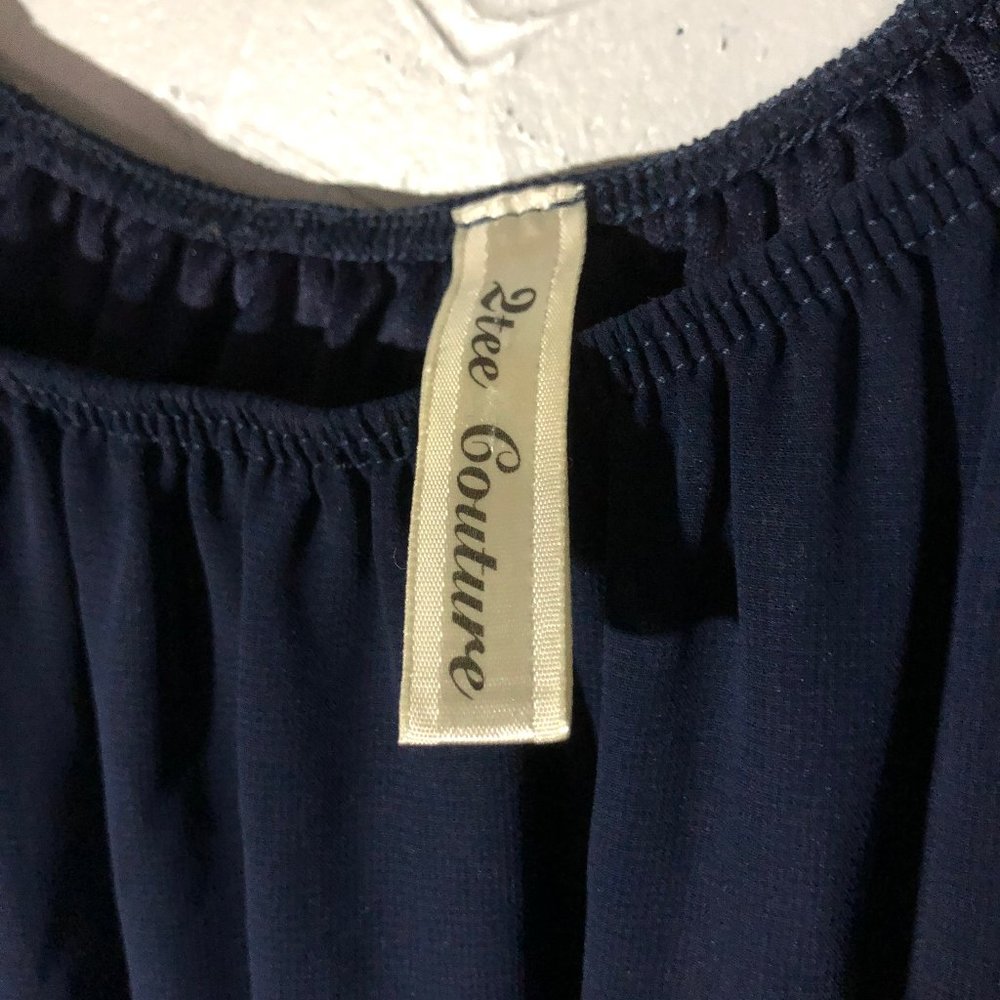 2Tee Couture Size M Navy/Red Ruffled Pullover - Picture 6 of 6